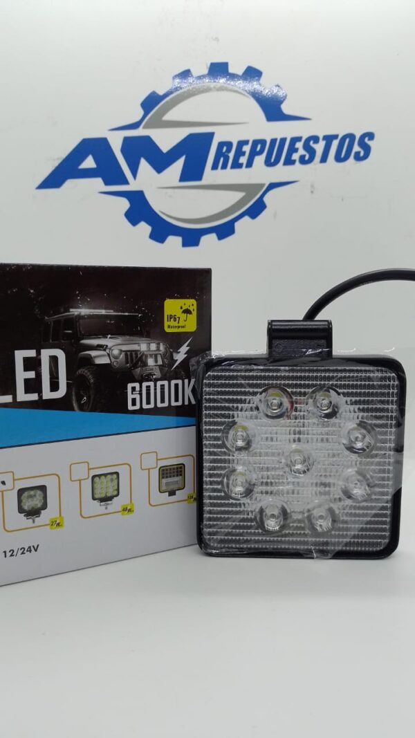 843  FARO CUADRADO LED