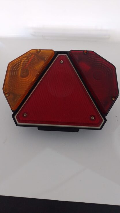 ART 900   FARO TRASERO BAIML