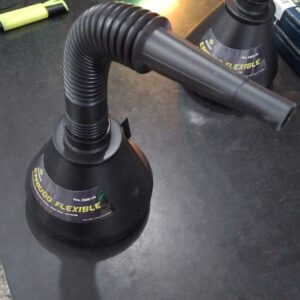 EMB145 EMBUDO PLASTICO CON FILTRO METALICO NEGRO