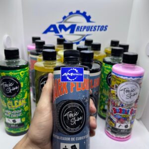REVITIZADOR DE CUBIERTAS 600ML + PICO (TOXIC SHINE)